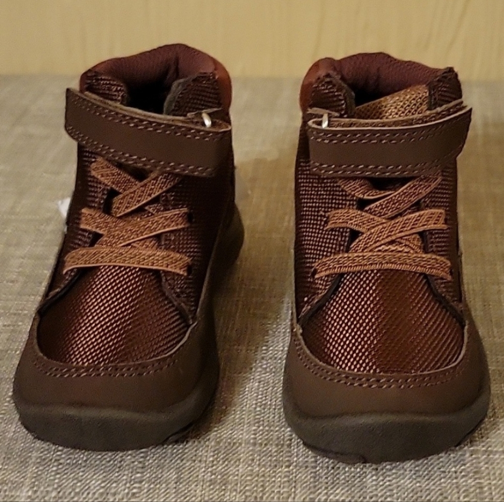 OSHKOSH B'GOSH BOY'S TODDLER Size 5